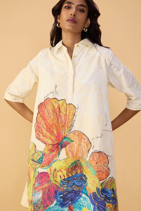 Saaksha & Kinni_Ivory Poplin Collared Daisy Vera Printed Dress _at_Aza_Fashions