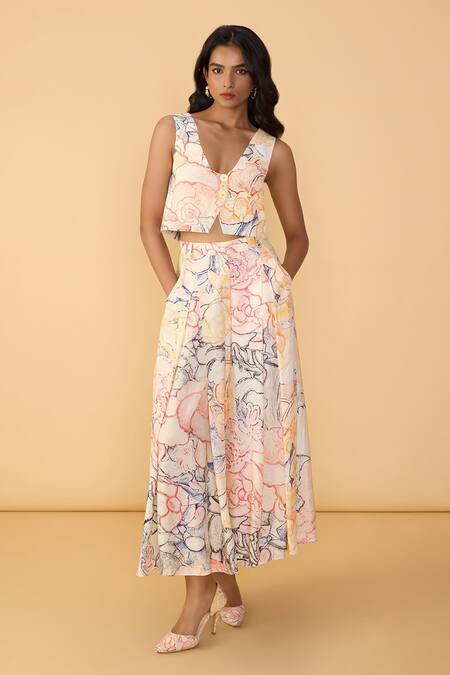 Saaksha & Kinni_Off White Crepe Plunge Neck Aura Scratches Delfie Printed Waistcoat _at_Aza_Fashions