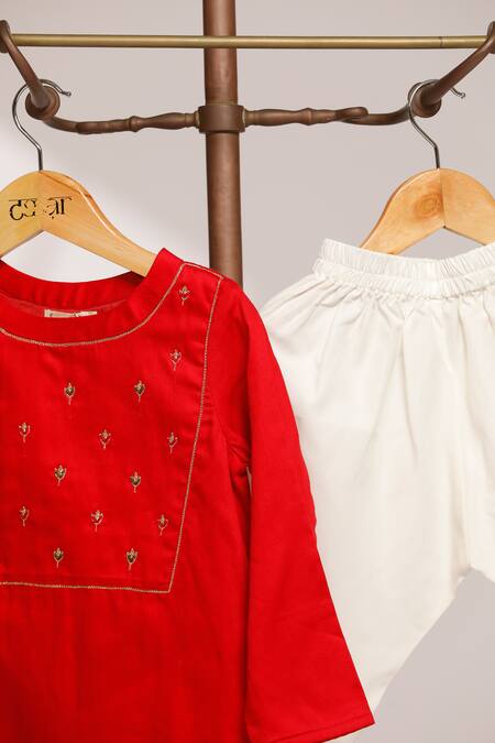 Buy_Snuggleme_Red Cotton Embroidery, Metallic Thread Kurta With Pant 