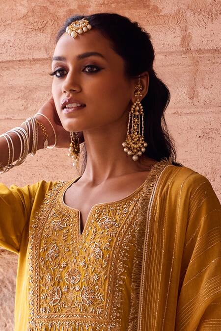 Maisara Jewelry_Gold Plated Pearls Chadrakin Embellished Earrings _Online_at_Aza_Fashions