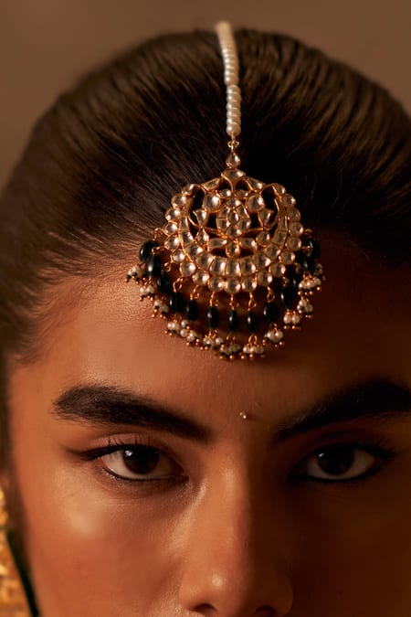 Maisara Jewelry Urvi Embellished Maangtikka 