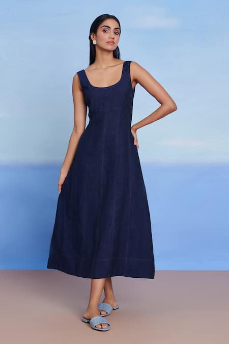Saphed Navy Linen Scoop Neck Neel Denim Panelled Dress Online at Aza Fashions Saphed_Navy Linen Scoop Neck Neel Denim Panelled Dress _Online_at_Aza_Fashions