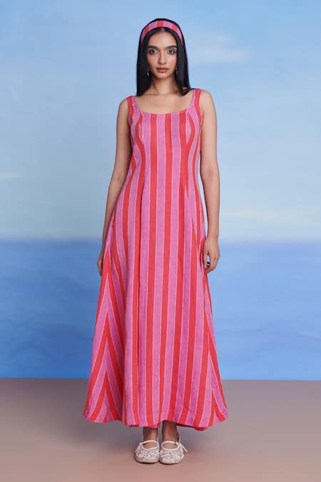 Saphed Pink Linen Scoop Neck Amalfi Dress Online at Aza Fashions Saphed_Pink Linen Scoop Neck Amalfi Dress _Online_at_Aza_Fashions