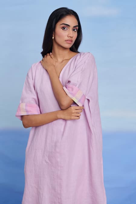Saphed_Lilac Linen V-neck Dolman Kurta Set _at_Aza_Fashions