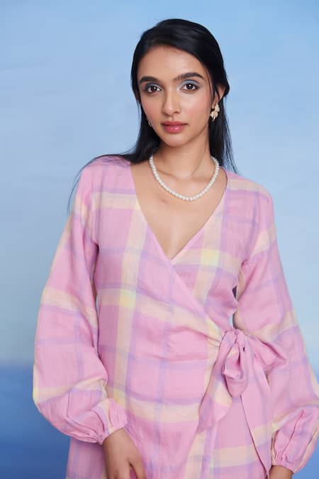 Saphed Pink Linen V-neck Cassata Wrap Billow Dress at Aza Fashions Saphed_Pink Linen V-neck Cassata Wrap Billow Dress _at_Aza_Fashions