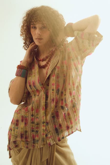 Capisvirleo Beige Cotton Embroidery Collared Nargis Box Fit Shirt Online at Aza Fashions Capisvirleo_Beige Cotton Embroidery Collared Nargis Box Fit Shirt _Online_at_Aza_Fashions