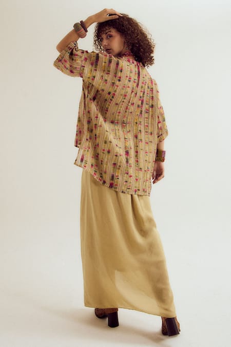 Shop Capisvirleo Beige Cotton Embroidery Collared Nargis Box Fit Shirt at Aza Fashions Shop_Capisvirleo_Beige Cotton Embroidery Collared Nargis Box Fit Shirt _at_Aza_Fashions