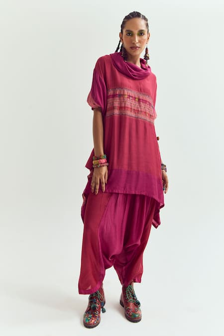 Capisvirleo Fuchsia Cotton, Silk Embroidery, Plumeria Colourblock Kaftan With Dhoti Pant