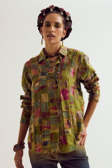 Capisvirleo Green Chanderi Silk Patchwork, Embroidery Collared Cosmos Shirt