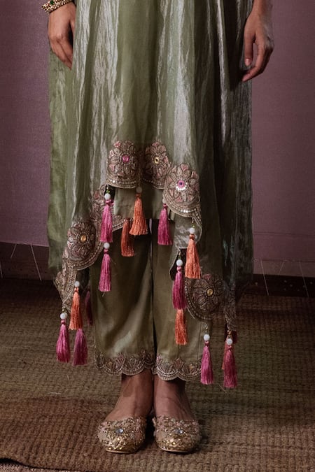 Buy_Nabo_Green Tissue Embroidery, Zari, Sequins, Tassels Floral Pattern Kaftan With Pant 