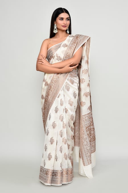 Naintara Bajaj_Off White Silk Zari, Metallic Butti Woven Pattern Saree With Running Blouse _Online_at_Aza_Fashions