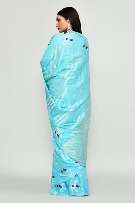 Naintara Bajaj Floral Woven Pattern Saree With Running Blouse 