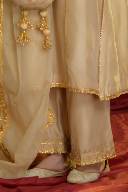 saina kapoor_Beige Chanderi, Organza Gota Patti, Embroidery, Adrika Kurta And Pant Set _Online_at_Aza_Fashions