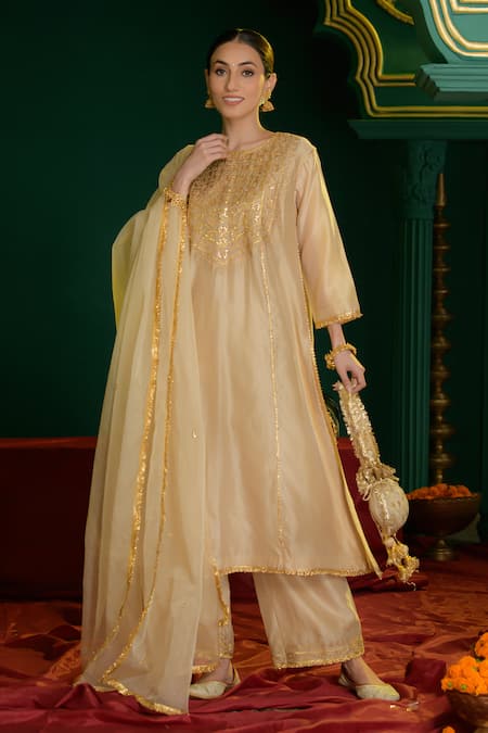 saina kapoor Beige Chanderi, Organza Gota Patti, Embroidery, Adrika Kurta And Pant Set 