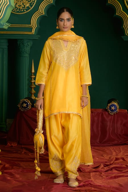 Buy_saina kapoor_Yellow Chanderi, Organza Gota Patti, Embroidery, Amodini Floral Kurta Pant Set _Online_at_Aza_Fashions