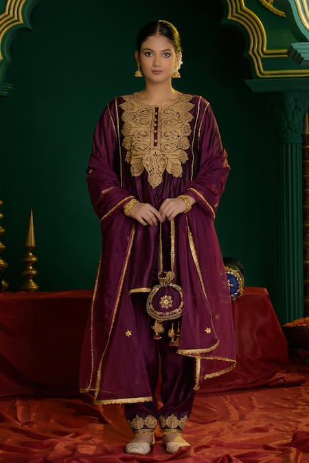 saina kapoor Burgundy Chanderi, Organza Gota Patti, Alisha Paisley Pattern Kurta And Salwar Set 