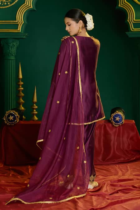 saina kapoor Alisha Paisley Pattern Kurta & Salwar Set 