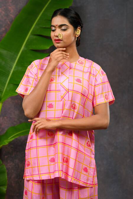 Buy_Prachi Kamat_Pink Viscose, Silk Round Neck Morja Printed Short Kurta And Pant Set _Online_at_Aza_Fashions