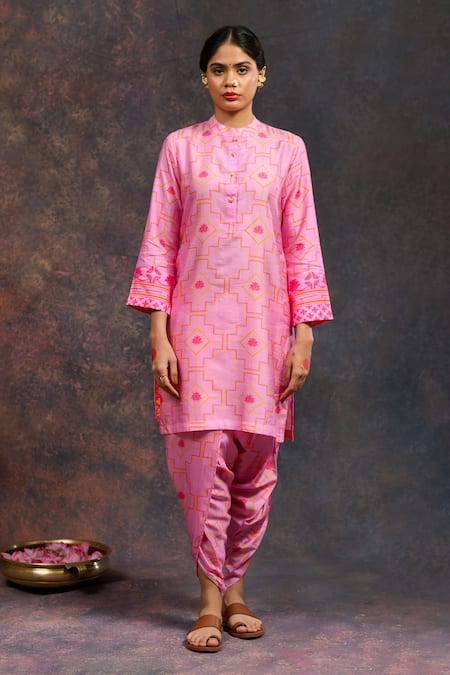 Prachi Kamat Pink Viscose, Silk Mandarin Collar Morbagh Geometric Grid Print Kurta With Pant 