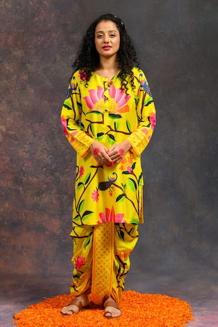 Buy_Prachi Kamat_Yellow Viscose, Silk Round Neck Kamalkari Print Kurta And Pant Set 