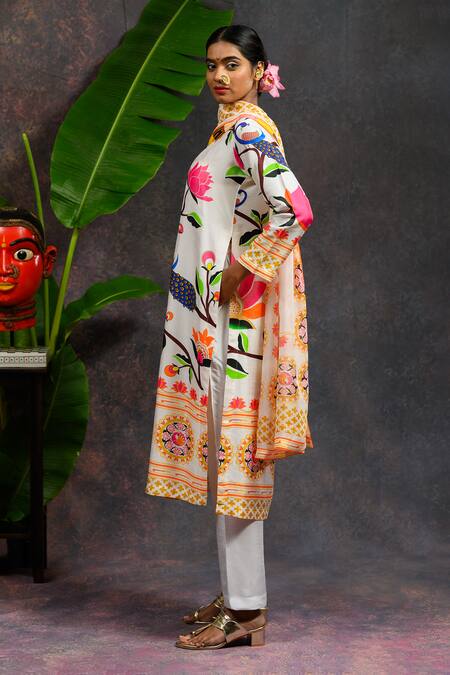 Shop_Prachi Kamat_White Viscose, Silk, Organza V-neck Asawali Printed Kurta Set _Online_at_Aza_Fashions