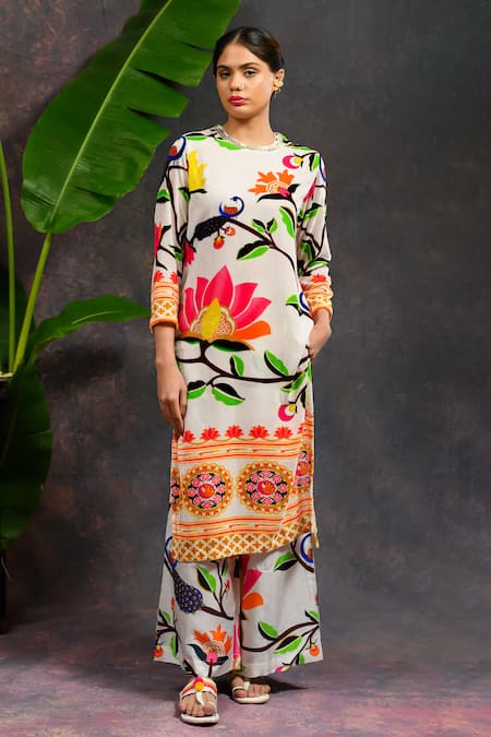 Buy_Prachi Kamat_White Velvet, Silk, Organza Round Neck Rajlaxmi Printed Kurta Set 