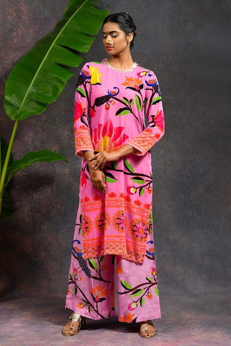 Prachi Kamat Pink Silk, Velvet, Organza Round Neck Rajlaxmi Printed Kurta Set at Aza Fashions Prachi Kamat_Pink Silk, Velvet, Organza Round Neck Rajlaxmi Printed Kurta Set _at_Aza_Fashions