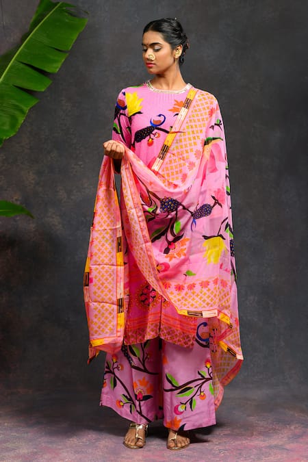 Buy Prachi Kamat Pink Silk, Velvet, Organza Round Neck Rajlaxmi Printed Kurta Set Buy_Prachi Kamat_Pink Silk, Velvet, Organza Round Neck Rajlaxmi Printed Kurta Set