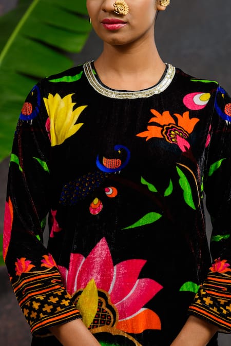 Buy_Prachi Kamat_Black Velvet, Silk, Organza Round Neck Rajlaxmi Printed Kurta Set _Online_at_Aza_Fashions