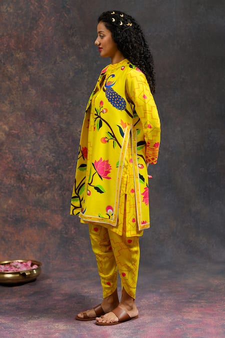 Buy Prachi Kamat Yellow Viscose, Silk Morbagh Print Jacket Online at Aza Fashions Buy_Prachi Kamat_Yellow Viscose, Silk Morbagh Print Jacket _Online_at_Aza_Fashions