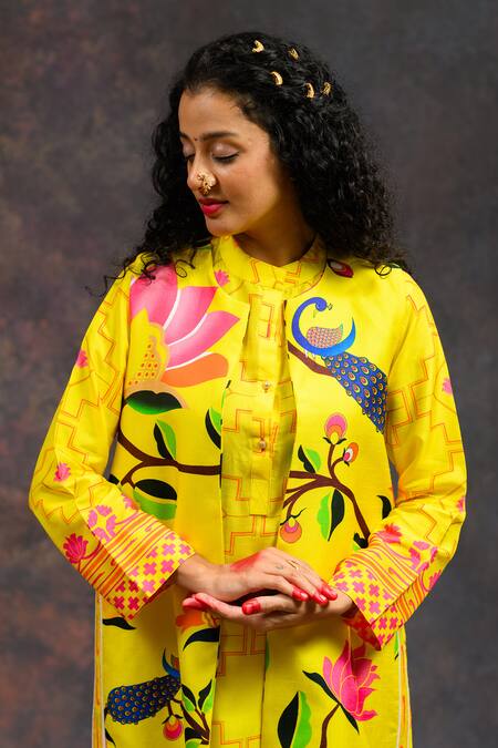 Shop Prachi Kamat Yellow Viscose, Silk Morbagh Print Jacket Online at Aza Fashions Shop_Prachi Kamat_Yellow Viscose, Silk Morbagh Print Jacket _Online_at_Aza_Fashions