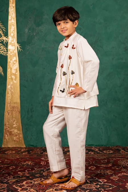 Shop JILMIL DREAMWEAR White Silk Embroidery Acrylic Bundi Kurta Set at Aza Fashions Shop_JILMIL DREAMWEAR_White Silk Embroidery Acrylic Bundi Kurta Set _at_Aza_Fashions