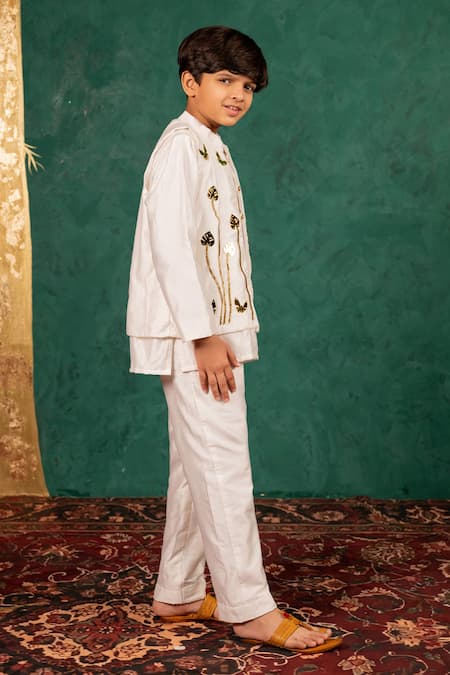 Buy JILMIL DREAMWEAR White Silk Embroidery Acrylic Bundi Kurta Set Online at Aza Fashions Buy_JILMIL DREAMWEAR_White Silk Embroidery Acrylic Bundi Kurta Set _Online_at_Aza_Fashions