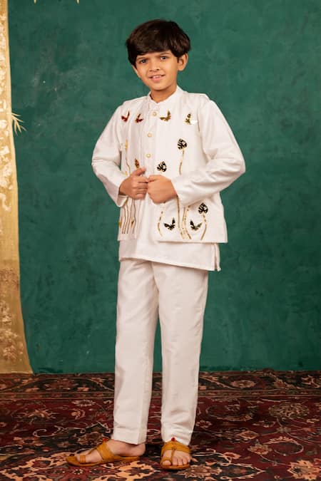 Shop JILMIL DREAMWEAR White Silk Embroidery Acrylic Bundi Kurta Set Online at Aza Fashions Shop_JILMIL DREAMWEAR_White Silk Embroidery Acrylic Bundi Kurta Set _Online_at_Aza_Fashions