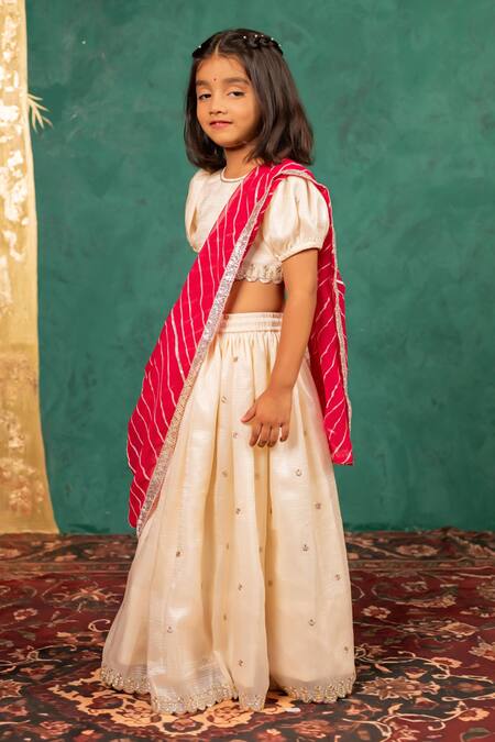 Shop_JILMIL DREAMWEAR_Cream Tissue Embroidery, Zari, Tassels Fendy Crush White Blouse Lehenga Set _Online_at_Aza_Fashions