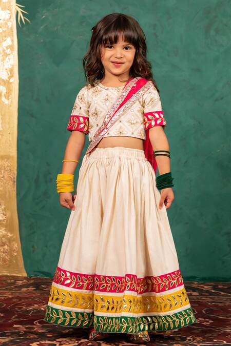 Buy JILMIL DREAMWEAR Off White Georgette Gota Patti, Mirrors, Embroidery, Zari Lehenga Set Buy_JILMIL DREAMWEAR_Off White Georgette Gota Patti, Mirrors, Embroidery, Zari Lehenga Set