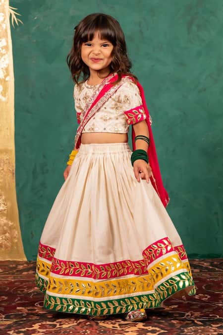 Shop JILMIL DREAMWEAR Off White Georgette Gota Patti, Mirrors, Embroidery, Zari Lehenga Set Shop_JILMIL DREAMWEAR_Off White Georgette Gota Patti, Mirrors, Embroidery, Zari Lehenga Set