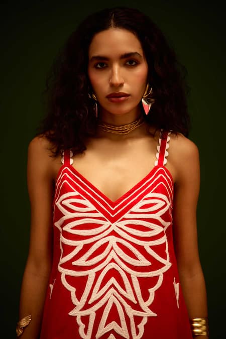 Buy_Indian Summer Story_Red Cotton, Poplin Embroidery V-neck Flame Thread Dress 