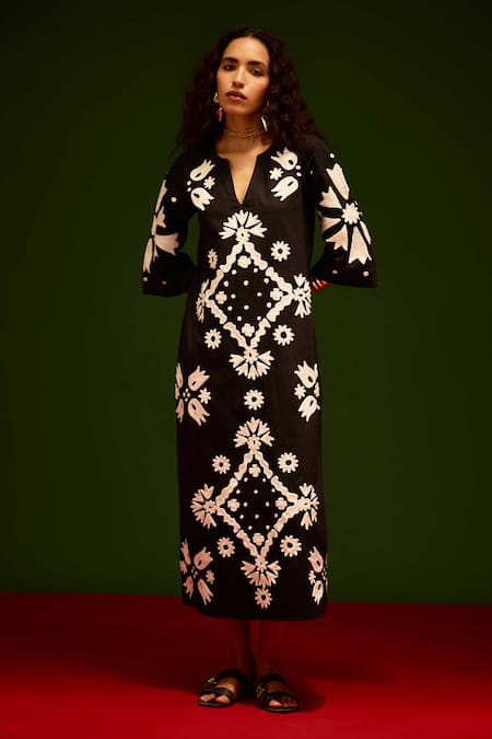 Indian Summer Story_Black Cotton Embroidery Split V-neck Sitara Thread Dress _Online_at_Aza_Fashions