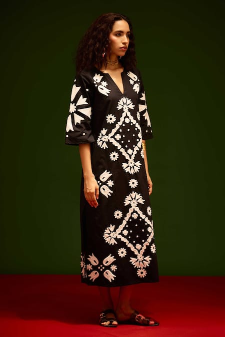 Indian Summer Story_Black Cotton Embroidery Split V-neck Sitara Thread Dress _at_Aza_Fashions