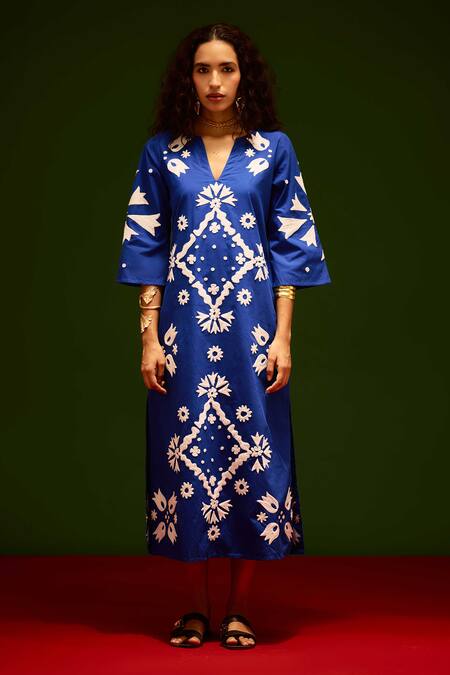 Indian Summer Story_Blue Cotton Embroidery V-neck Sitara Thread Dress _Online_at_Aza_Fashions