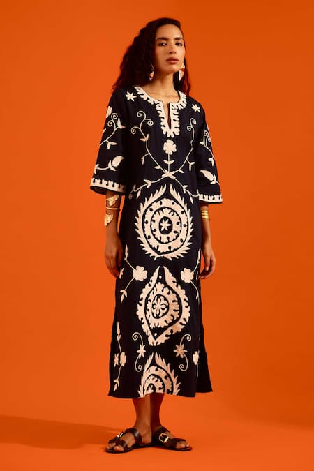 Shop_Indian Summer Story_Black Cotton, Poplin Embroidery Split V-neck Wave Thread Dress _Online_at_Aza_Fashions