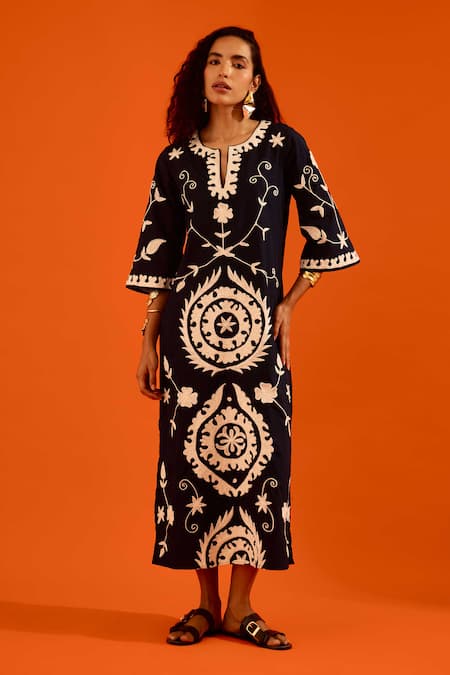 Indian Summer Story Black Cotton, Poplin Embroidery Split V-neck Wave Thread Dress 