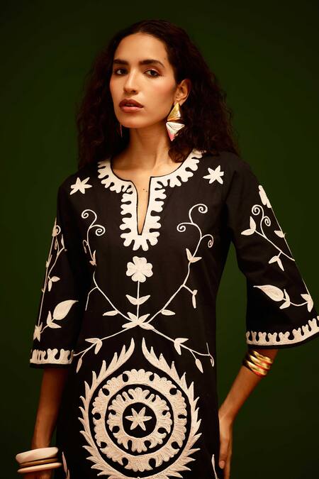 Indian Summer Story_Black Cotton, Poplin Embroidery Split V-neck Wave Thread Dress _Online_at_Aza_Fashions