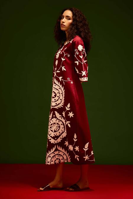 Shop_Indian Summer Story_Maroon Cotton, Poplin Embroidery Split V-neck Wave Thread Dress _Online_at_Aza_Fashions