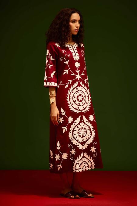 Indian Summer Story_Maroon Cotton, Poplin Embroidery Split V-neck Wave Thread Dress _at_Aza_Fashions