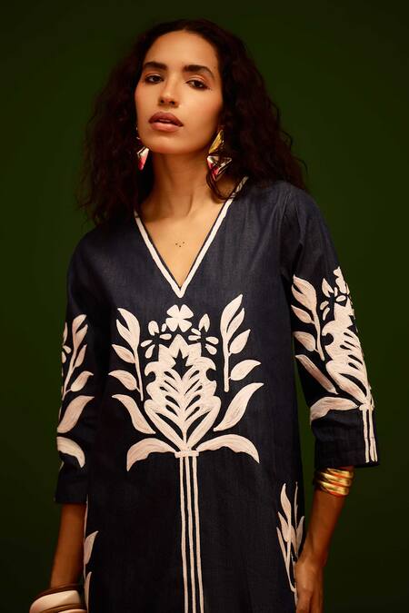 Buy_Indian Summer Story_Navy Denim Embroidery V-neck Tulip Thread Dress 