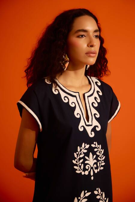 Indian Summer Story_Black Cotton, Poplin Embroidery Split V-neck Wave Thread Dress _at_Aza_Fashions