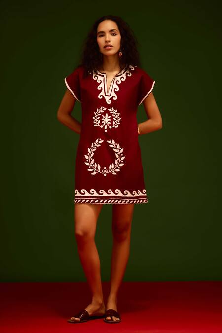 Buy_Indian Summer Story_Maroon Cotton Embroidery Split V-neck Wave Thread Dress _Online_at_Aza_Fashions