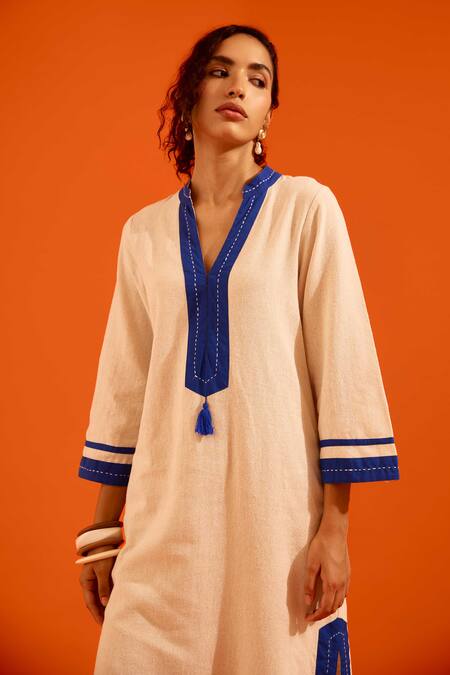 Buy_Indian Summer Story_Beige Embroidery, Tassels Split V-neck Thread Kurta And Pant Set 